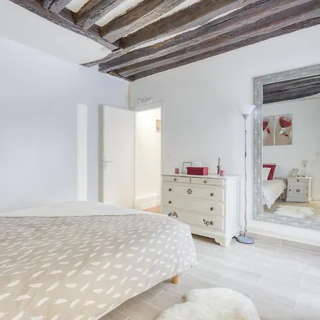 Le Petit T2 Cosy Proche Paris Daire *